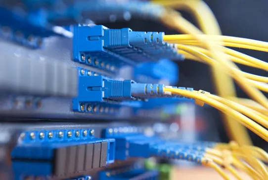 Mengapa Instalasi Fiber Optic Menjadi Investasi Penting bagi Perusahaan?
